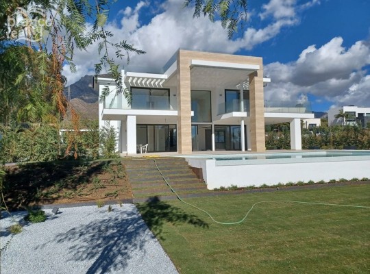 Nagüeles (Costa del Sol), Villa - Detached #CM-R3903979