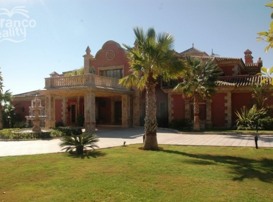 Sierra Blanca (Costa del Sol), Villa - Detached #CM-R3712655