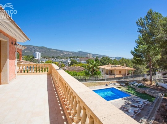 BEAUTIFUL HIGH QUALITY VILLA WITH VACATIONAL LICENSE IN A QUIET AREA IN PALMANOVA