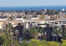Butikový komplex s luxusními apartmány a výhledem na moře, Cabo Roig