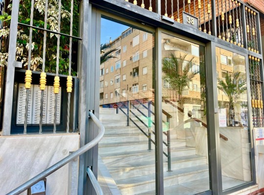 Studio s bazénem v Habaneras, Torrevieja – ideální pro bydlení na pobřeží