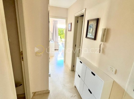 Prodej luxusního mezonetu s výhledem na moře a zahradou – Palm-Mar