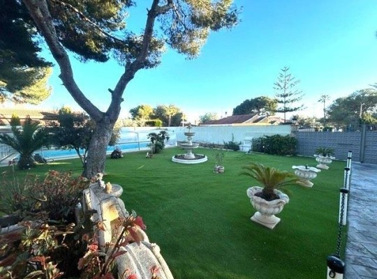 Orihuela Costa (Altos de Campoamor), Villa #CQ-UR-12127