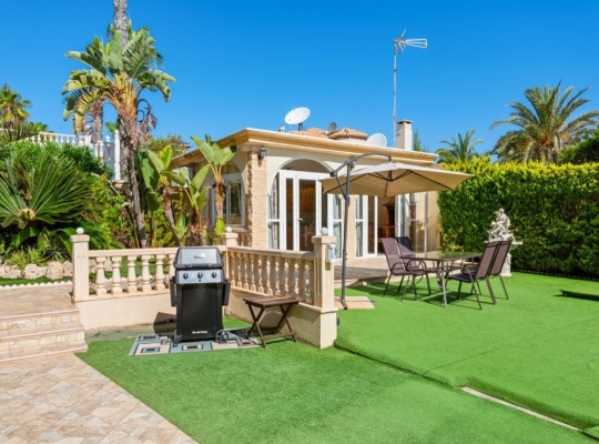 Orihuela Costa (Playa Flamenca), Villa #CQ-BG-96358
