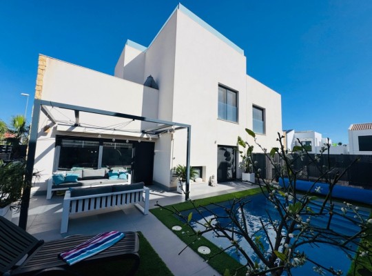 Ciudad Quesada (Pueblo Bravo), Semi Detached #CQ-092