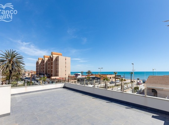 Villa 150m from La Mata beach