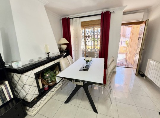 Benijofar, Villa #CQ-980