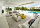 Nueva Andalucía (Costa del Sol), Villa - Detached #CM-R3858301