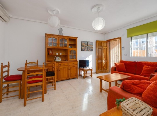 Torrevieja (Pueblo - Centro), Villa #CQ-TS-94930