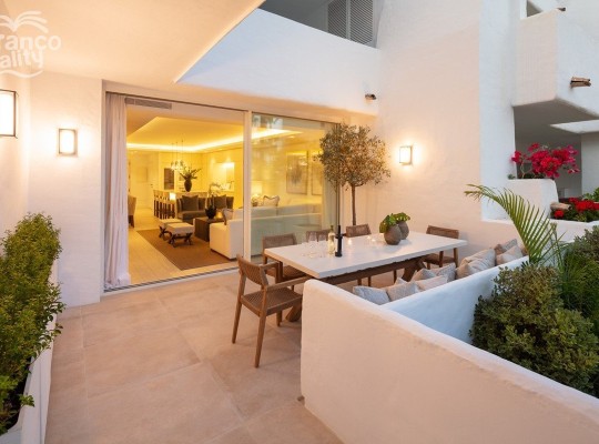 The Golden Mile (Costa del Sol), Apartment - Middle Floor #CM-R3897145