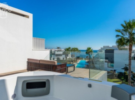 Estepona (Costa del Sol), Townhouse - Terraced #CM-R4190698