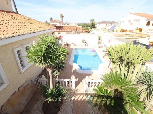 Torrevieja (La Siesta - El Salado - Torreta), Villa #CQ-JM-47746